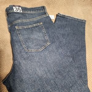NWT GAP Relaxed Fit Blue Jeans Women's 35/20R
